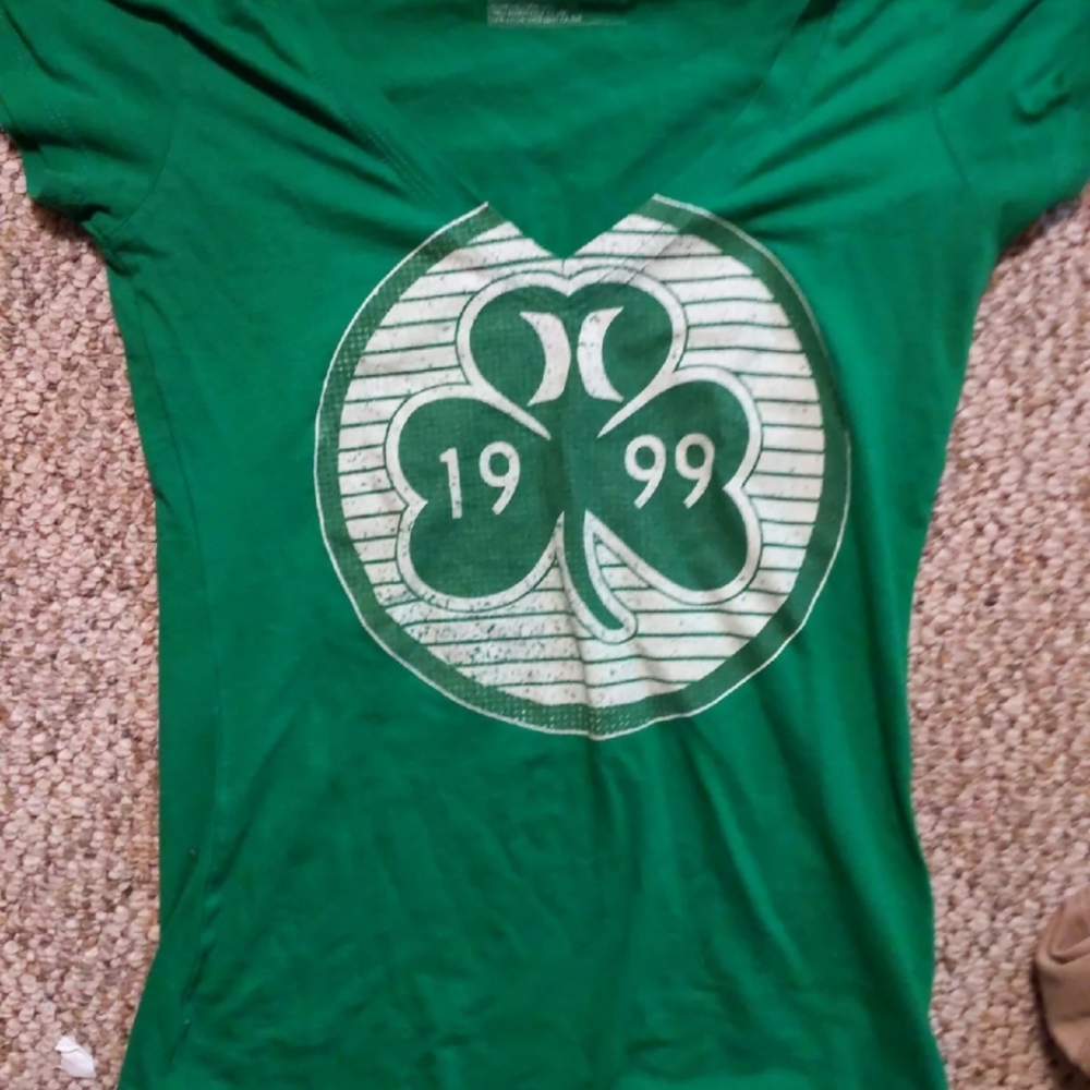 Hurley t-shirt